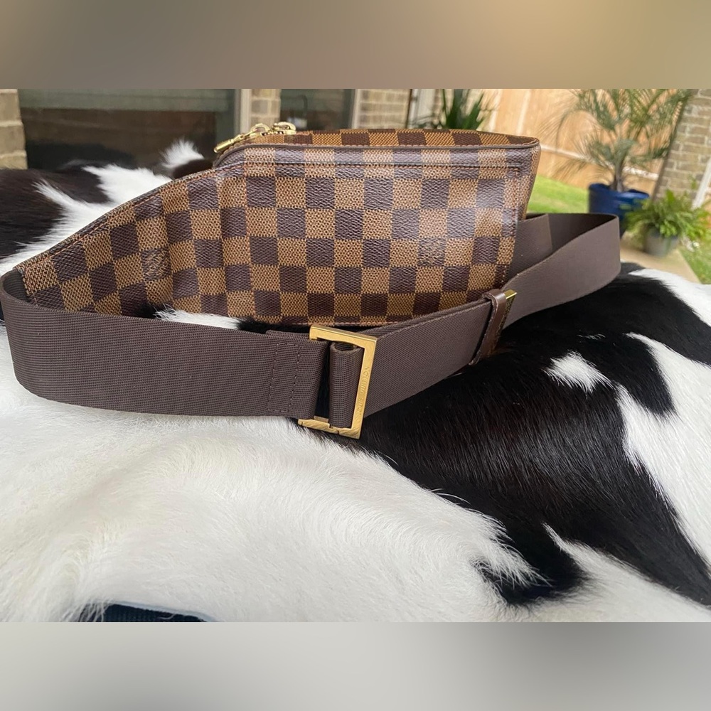 Louis Vuitton Geronimo bumbag